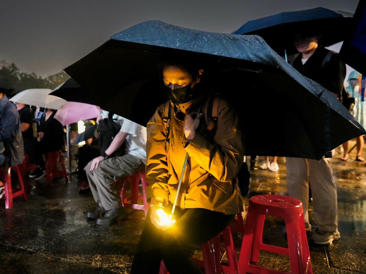 華人民主書院等民團4日晚間在中正紀念堂舉辦六四晚會。   圖：張良一攝