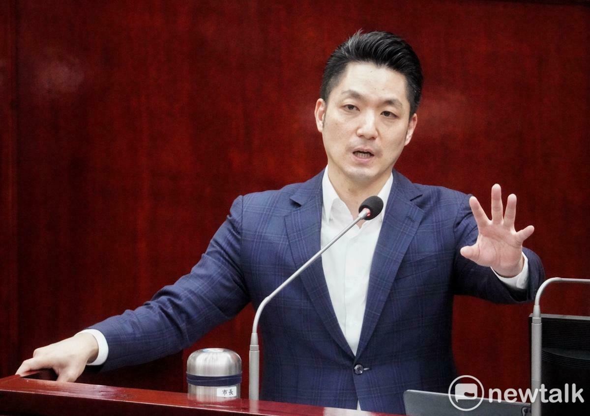 台北市長蔣萬安在台北市議會總質詢備詢。   圖：張良一 / 攝
