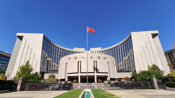  中國人民銀行的貨幣政策有所變動，應對美國強力出口的政策。 圖：翻攝自iStock 