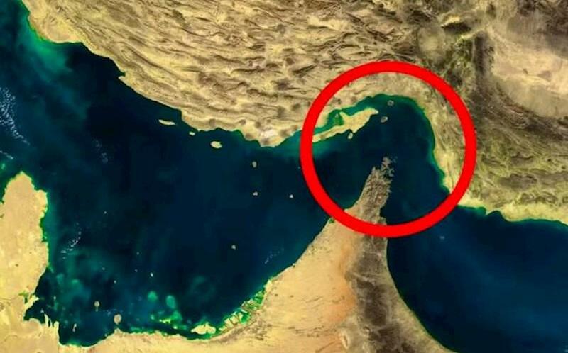 油輪航經荷莫茲海峽遇襲沉沒 逾百艘能源船錨泊波灣觀望