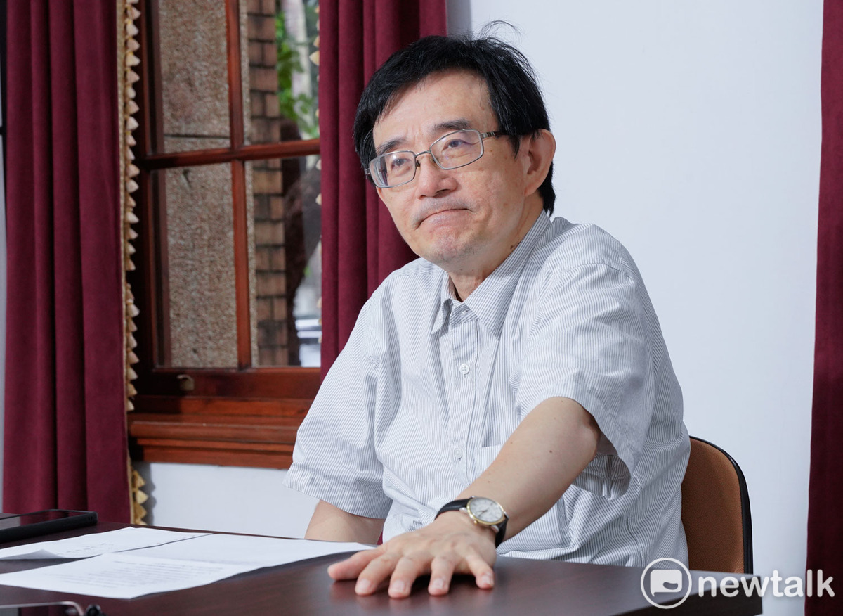  228事件基金會董事長薛化元專訪。 圖：張良一/攝 