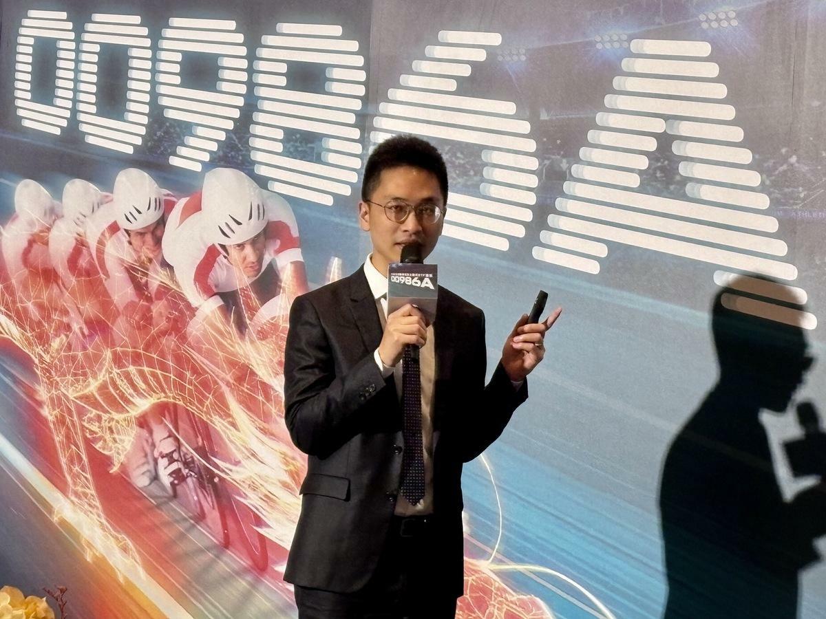 蘇聖峰指出，ETF選股具備下列利基：規模優勢、個股風向球、經營體質佳、獲利及技術領先同業等，操作策略以在長期趨勢中，尋找具成長潛力的龍頭優質企業。 圖：黃偉柏／攝影