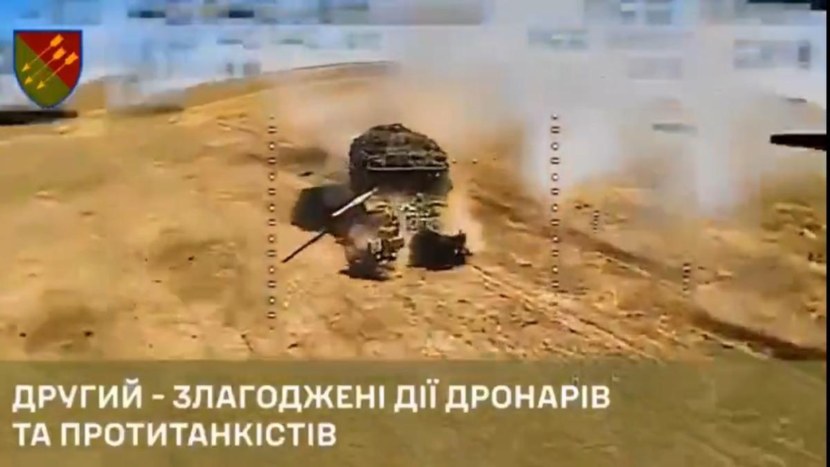  烏軍 118 旅運用海馬斯多管火箭系統（HIMARS）迫使俄軍棄裝撤離。 圖：翻攝自 X @rainbow7852 