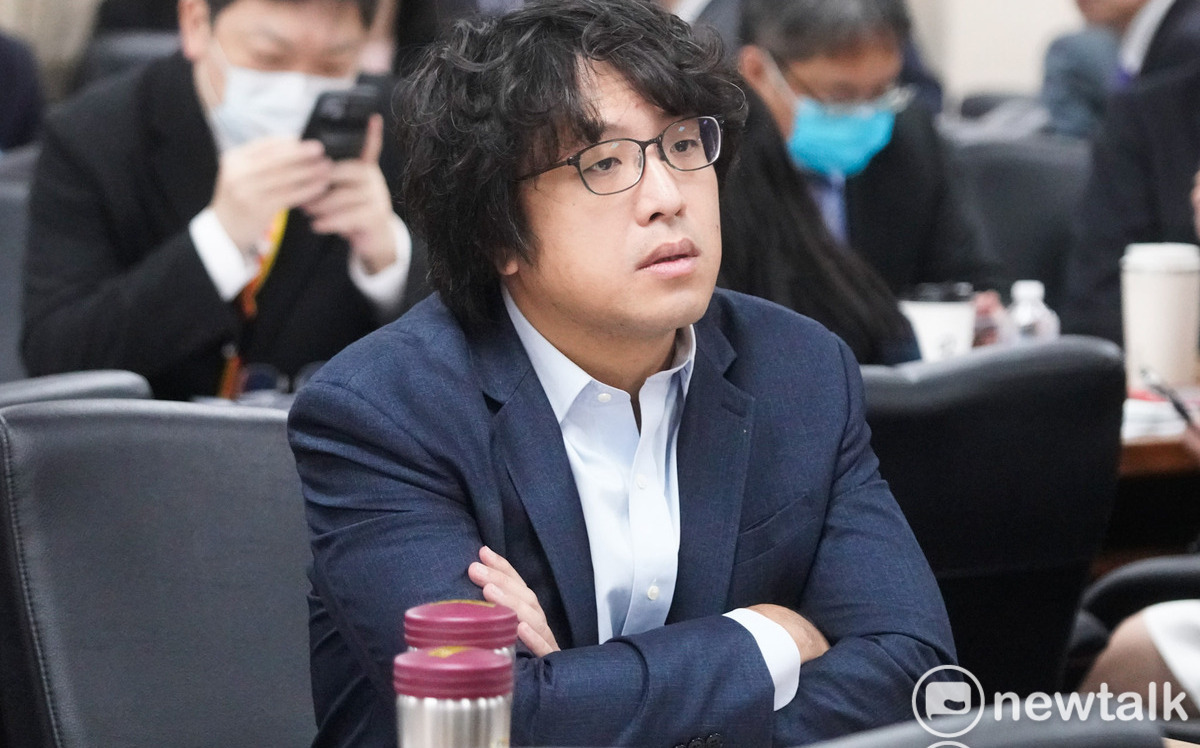 遭中國立案調查  沈伯洋批藍白：你們卻忙著替北京找理由？