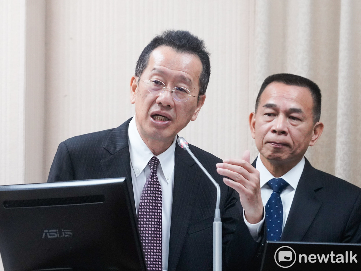  國防部長顧立雄在立院外交及國防委員會備詢。 圖：張良一/攝 