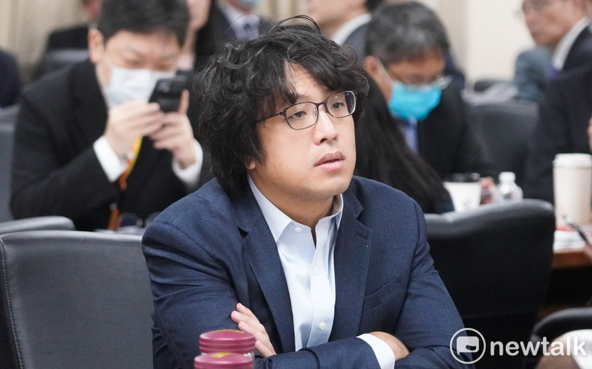 羅智強將中國追捕合理化 沈伯洋嗆：這種立委才是國安災難 