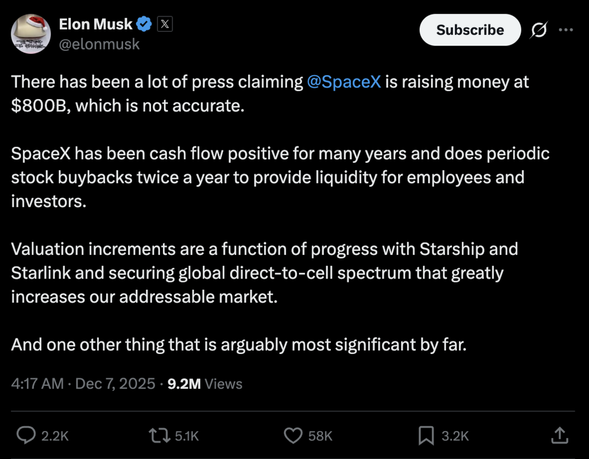  馬斯克日前在 X 上發文，「多年來，SpaceX 一直保持正現金流，並每年進行兩次定期股票回購，為員工和投資者提供流動性。」 圖：擷取自馬斯克的 X 