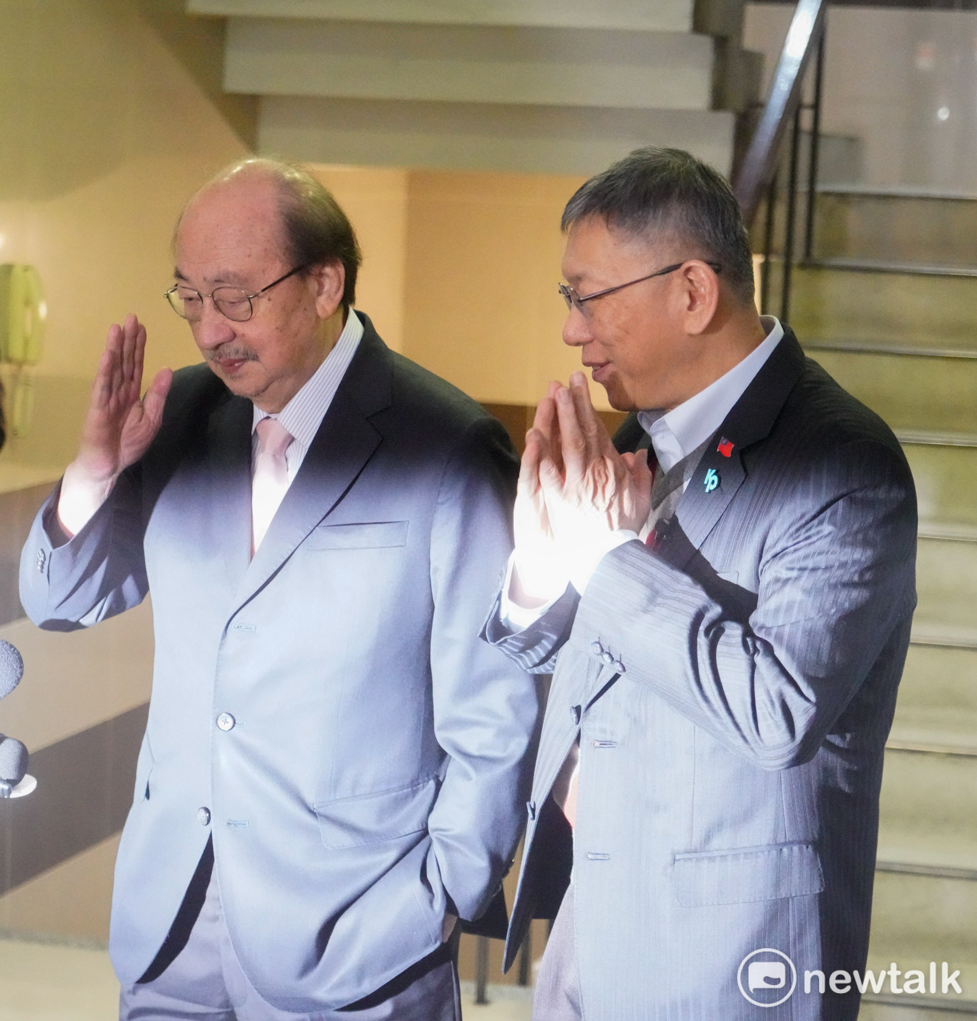  民眾黨前主席柯文哲主動揭露日前與民進黨立法院黨團總召柯建銘(左)的「雙柯會」對話。 圖：張良一/攝（資料照） 