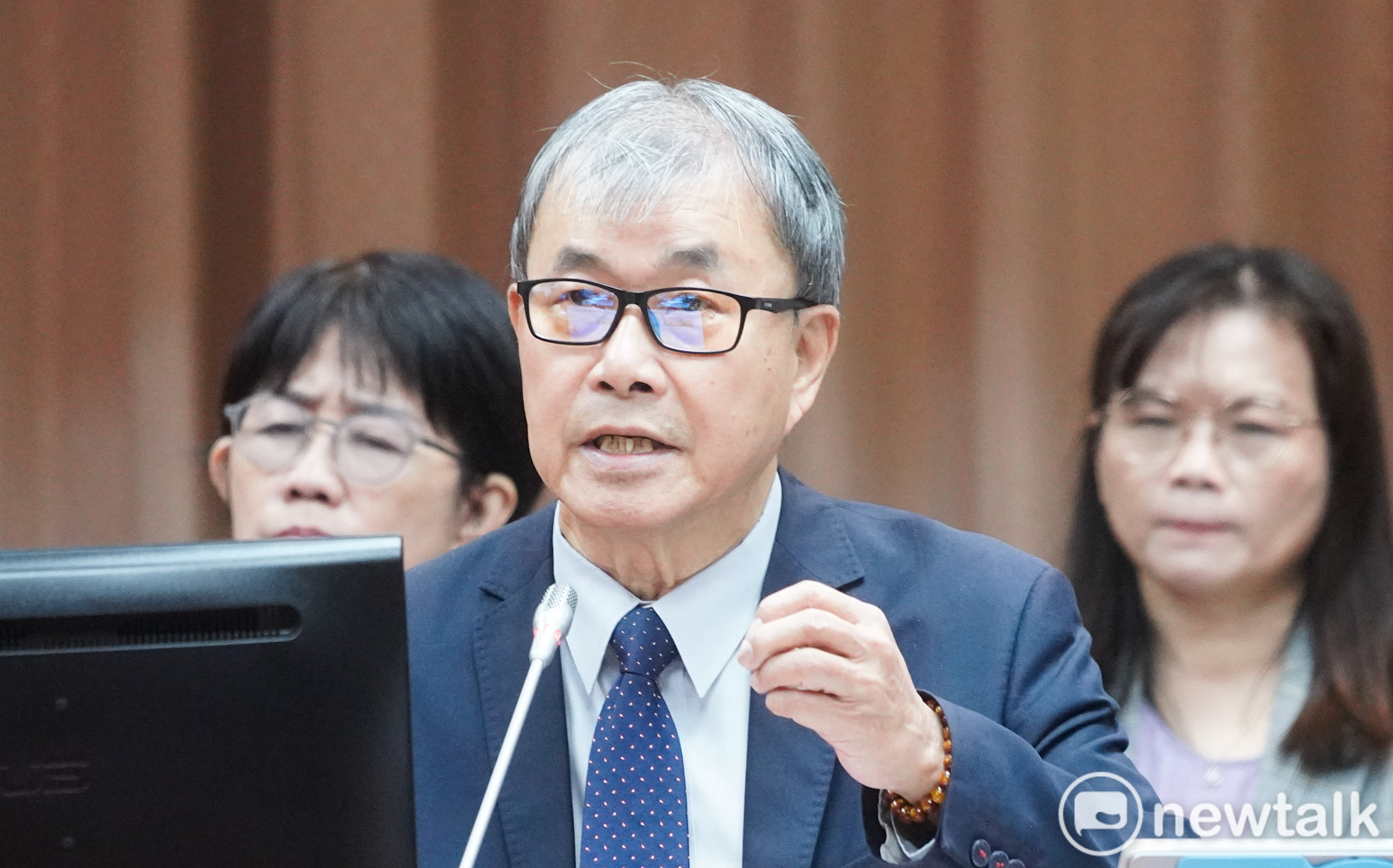 柯文哲批 Taipei 公辦校午餐免費是騙選票 教育部長駁斥