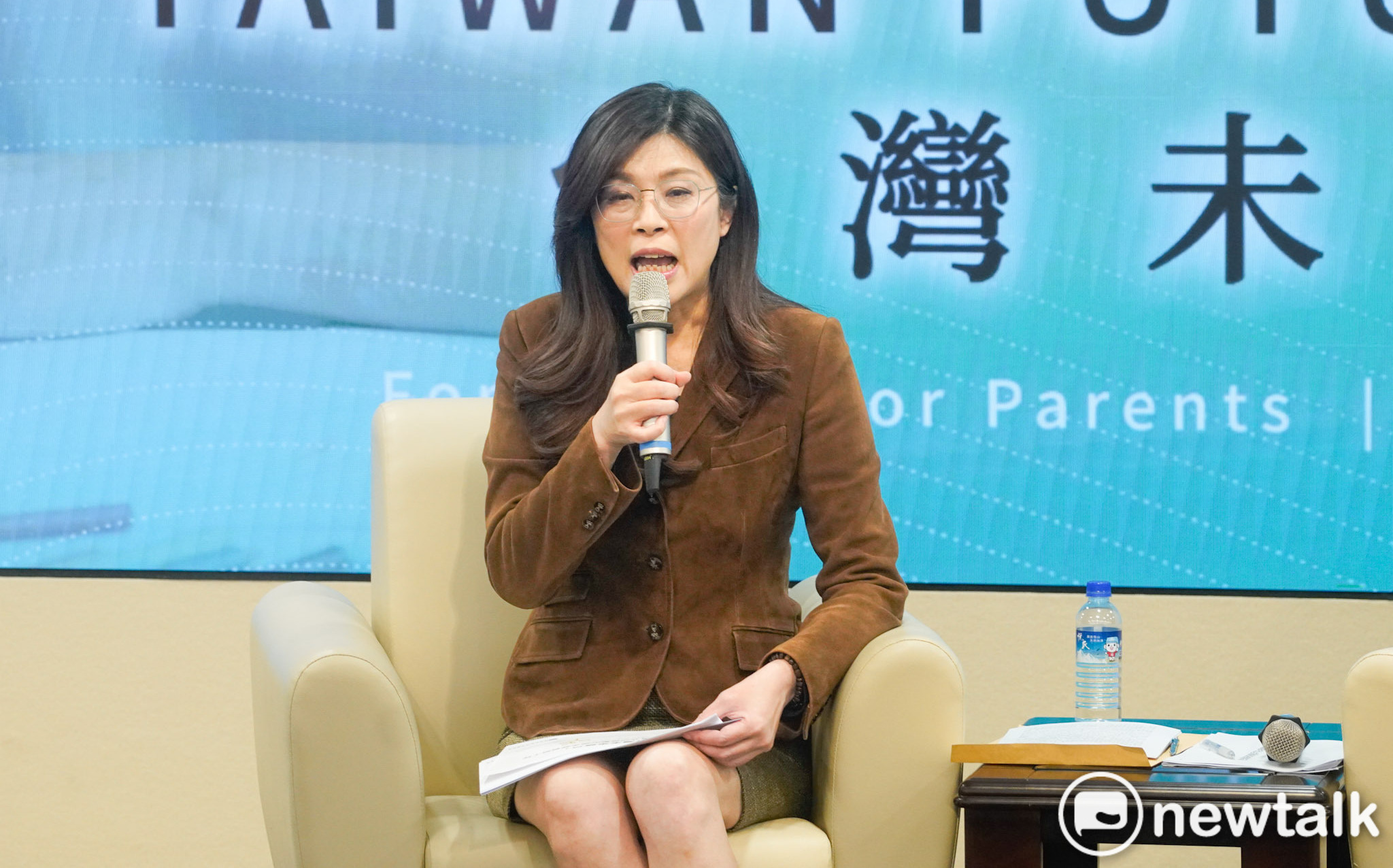 鄭麗文指不應陷入選邊站  學者：讓美知道國民黨是中共在台代言人