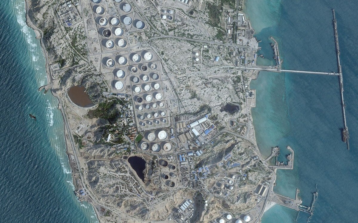 提前開始了? 最後期限將至 伊朗哈爾克島傳爆炸聲 「末日電台」又突然廣播