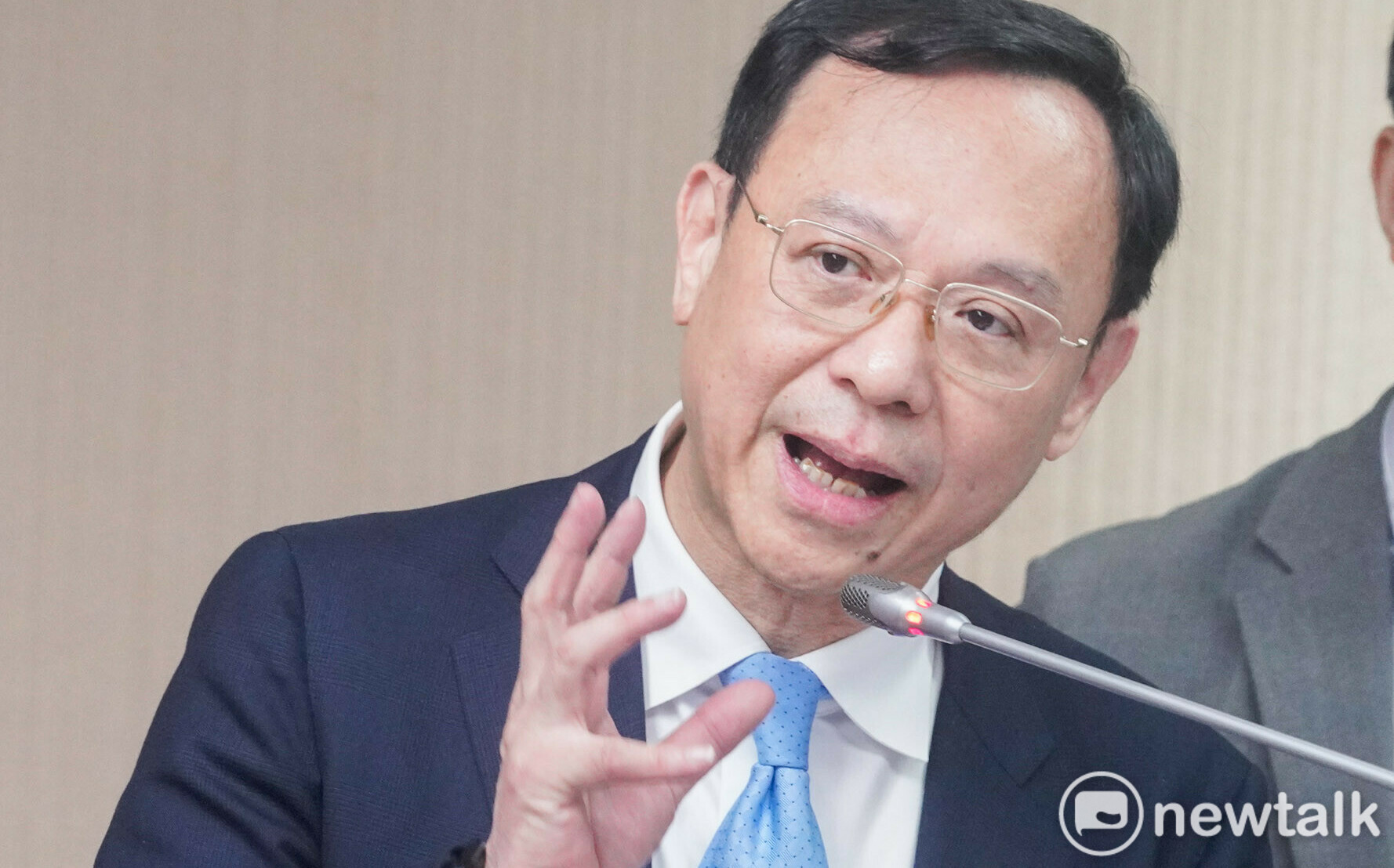 英國實施「世代禁菸令」台灣是否跟進？石崇良：國健署會再研議