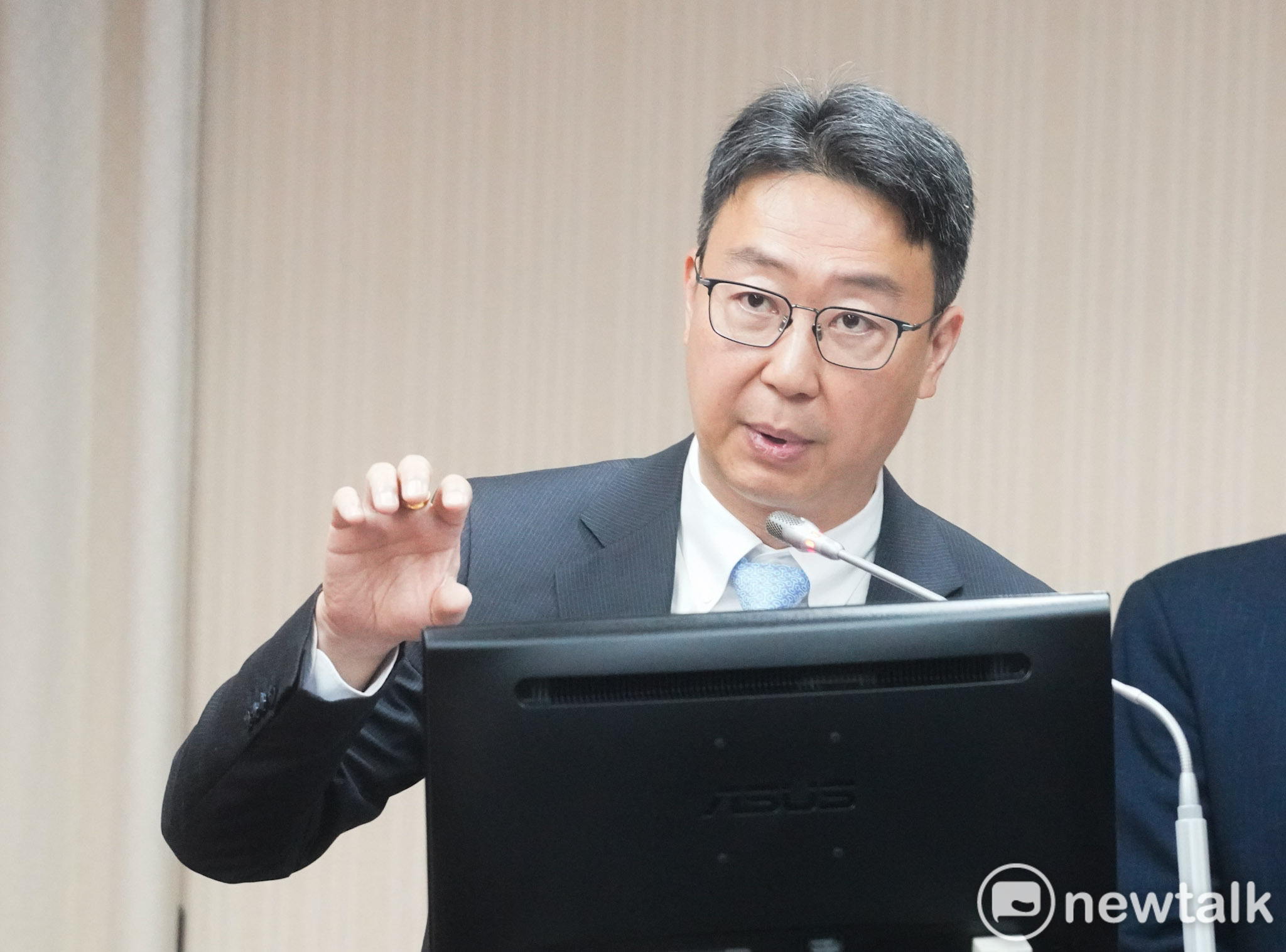 中秋連假高鐵擠爆 陳世凱稱開車北上很順暢、將檢討疏運