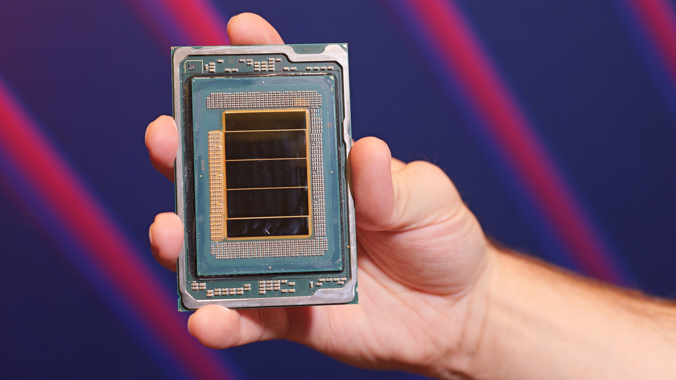  英特爾（intel）股價連日飆漲，突顯國際對 CPU 的需求增高。 圖：翻攝自@mzuhair123 