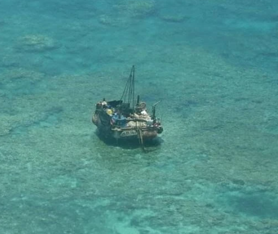  菲律賓官方公佈的黃岩島「新建築」圖片 圖：翻攝自環球網