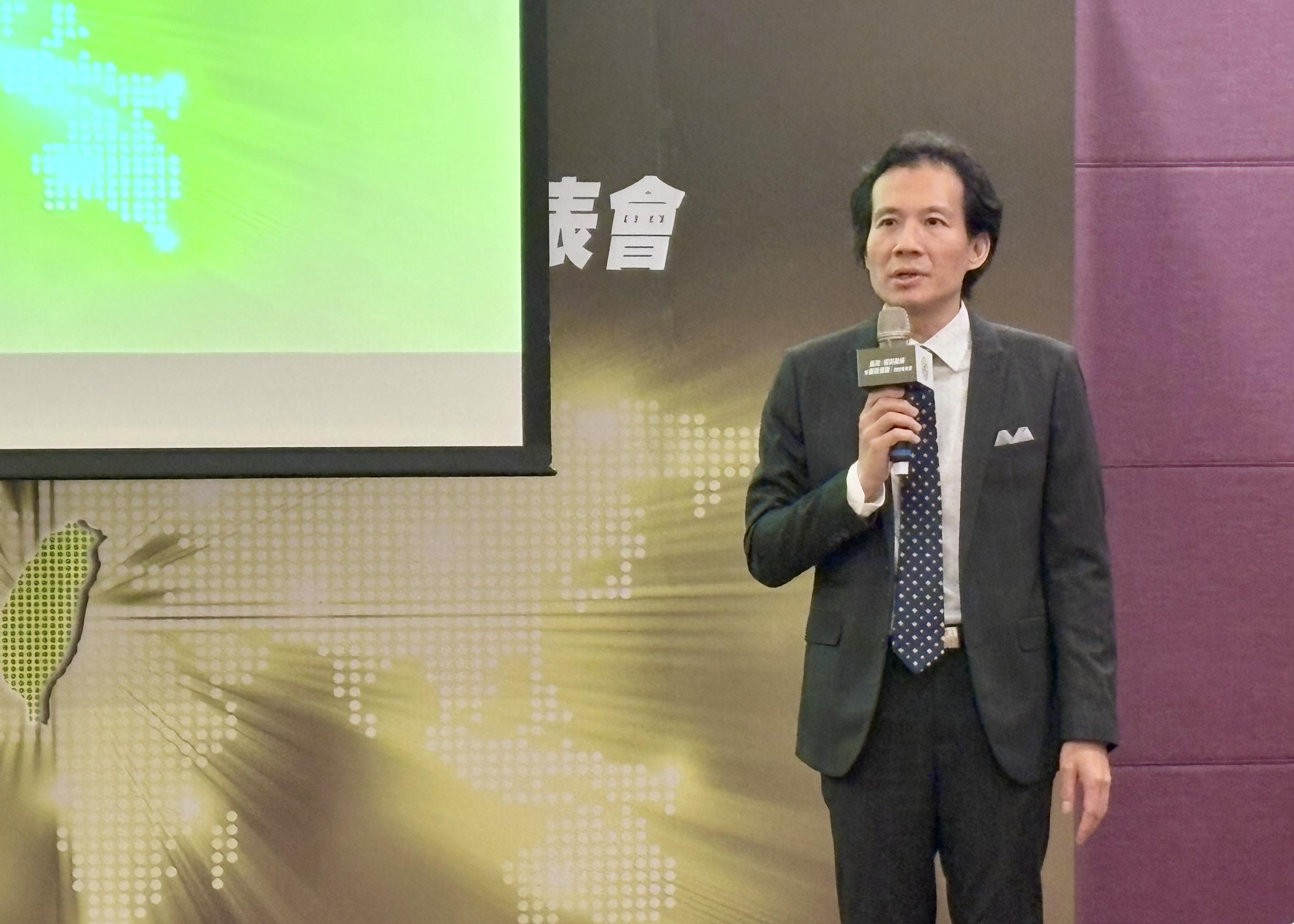  政大經濟系教授徐士勛提醒，總體經濟成長背後的不確定性 圖：黃偉柏／攝影 