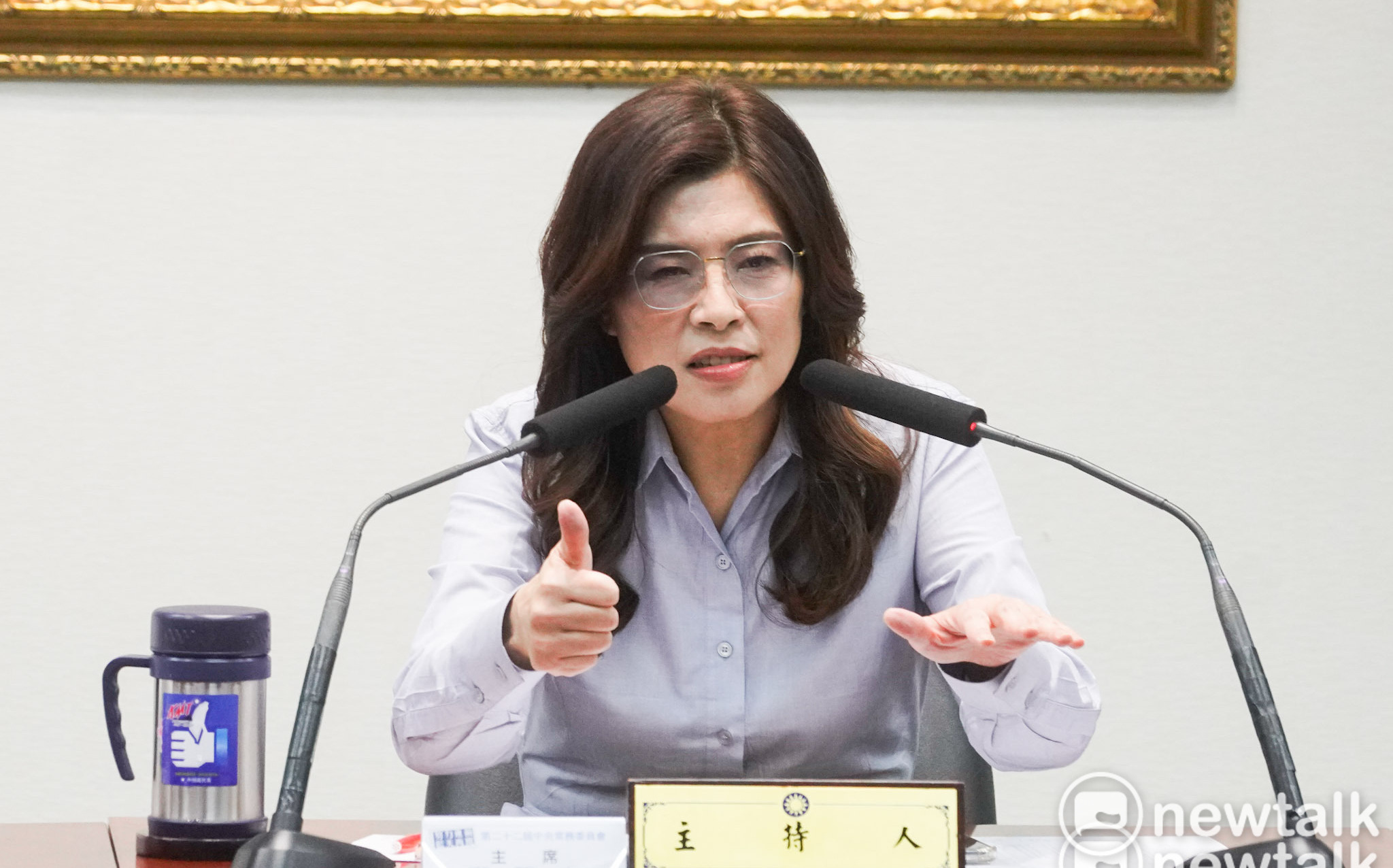 傳訪美規格遭降鄭麗文不願多談 她直言：被酸美國「小科長」送給妳的打臉！