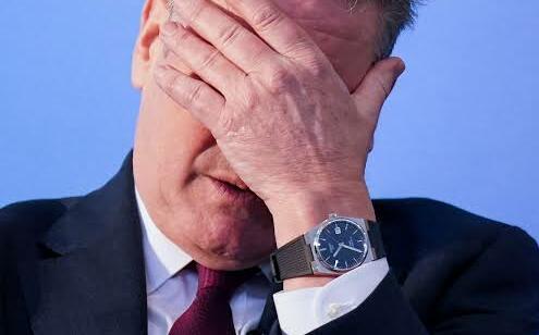反對派伯納姆強勢重返國會 英國首相斯塔默面臨黨內奪權危機