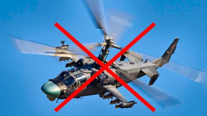 俄羅斯 Ka-52 直升機是在與烏克蘭無人機進行激烈交戰期間墜毀，連俄方內部來源也坦承直升機是「撞上」了「無人機殘骸」而釀成大禍。 圖：翻攝自 X @NOELreports 