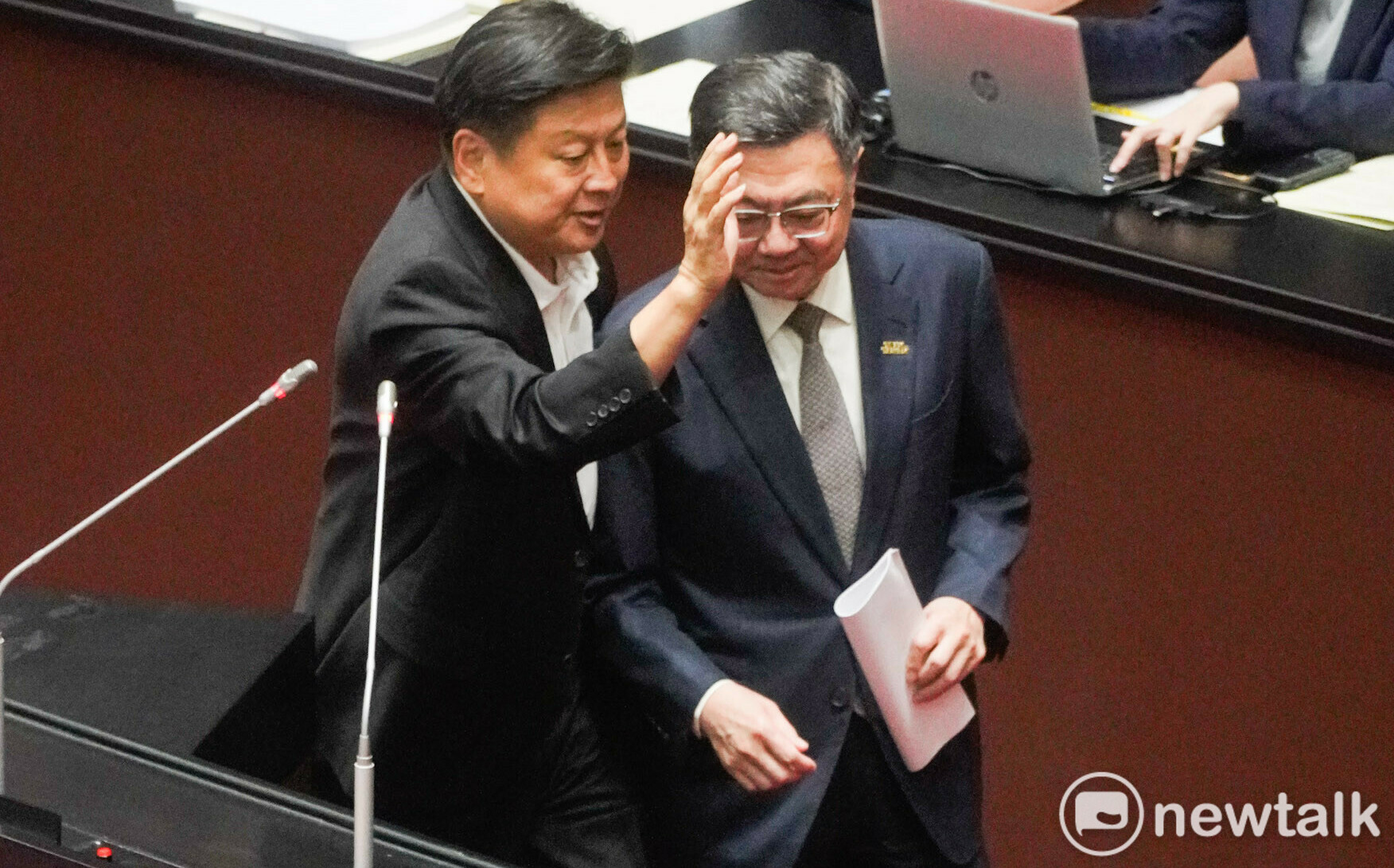 致癌油風暴 卓榮泰連說4次「聽清楚」:「應再考慮」是第二層能不能公告