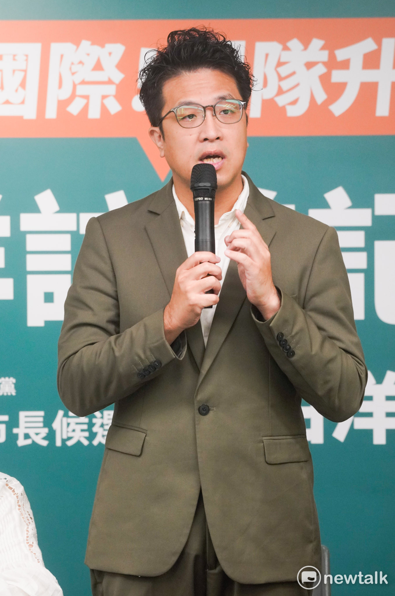  民進黨台北市長參選人沈伯洋將於20日至28日訪問美國。 圖：張良一/攝 