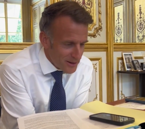 法國總統馬克宏（Emmanuel Macron）特別打電話祝賀王虹獲獎。 圖：翻攝自 X @Sonos12345678 