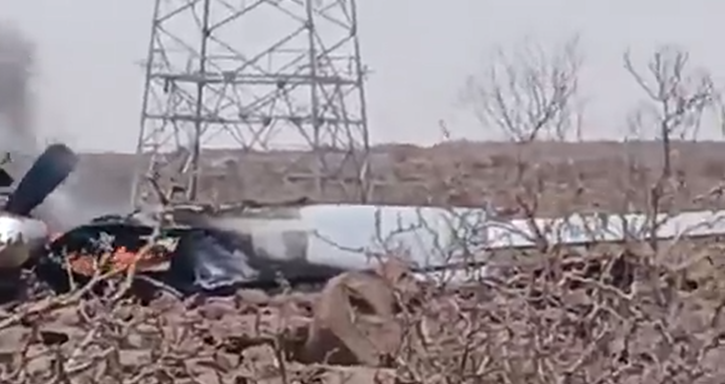  一架美國空軍 MQ-9A 收割者中高空作戰無人機，在吉布地市西南方的查貝萊空軍基地附近發生墜毀意外。 圖：翻攝自 X @sentdefender 