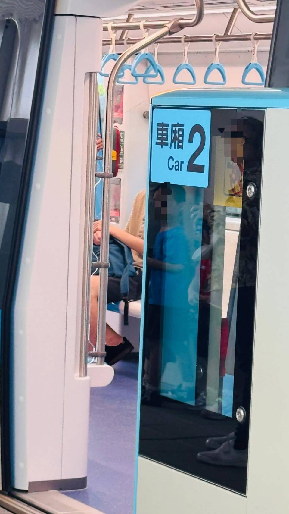  持刀者為一名 46 歲的陳姓男子。警方進一步調查發現，陳男因涉及傷害案件遭到台北地檢署發布通緝 圖：翻攝自Thread 