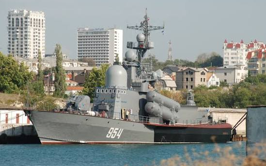 烏軍推進扎波羅熱! 海上無人機建功 俄導彈護衛艦伊萬諾維茨號沉沒
