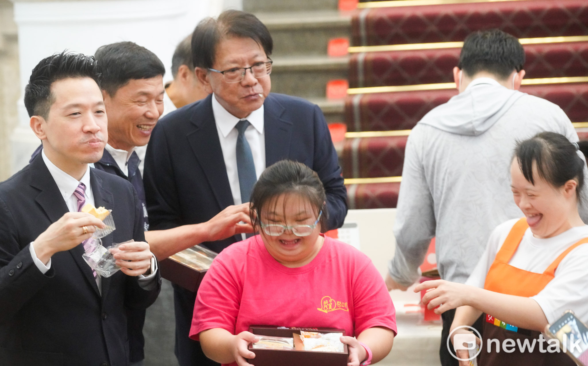 愛不因政治性刪凍停止！賴清德自掏腰包20萬採購 潘孟安籲國人幫助身障團體