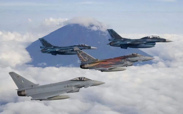 超視距狠差20年！日本拿蘇-30MKI模擬殲-16戰機 恐嚴重誤判共軍空中戰力