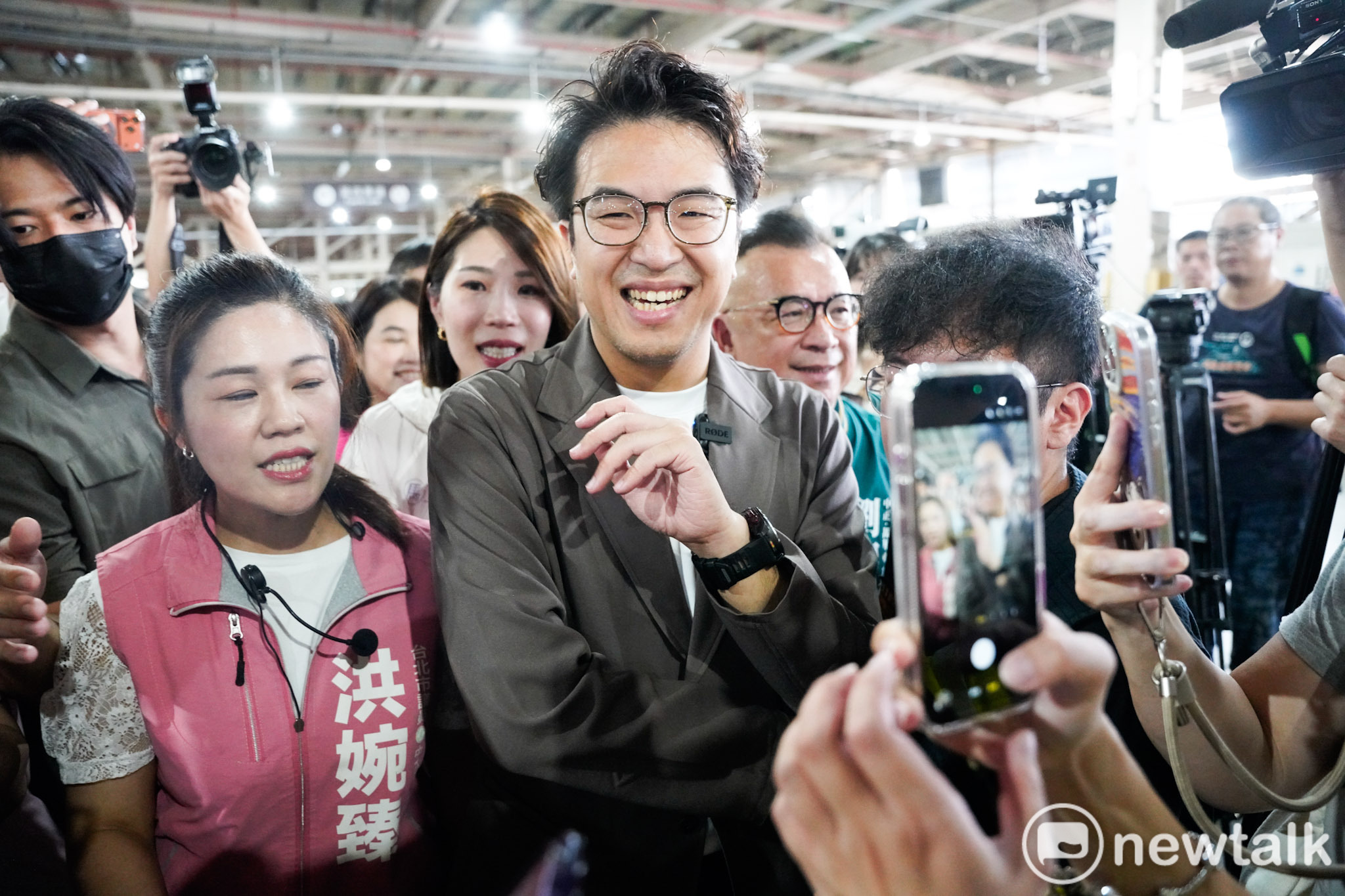 蔣萬安批不支持營養午餐專法 沈伯洋怒：能不能根據事實評論