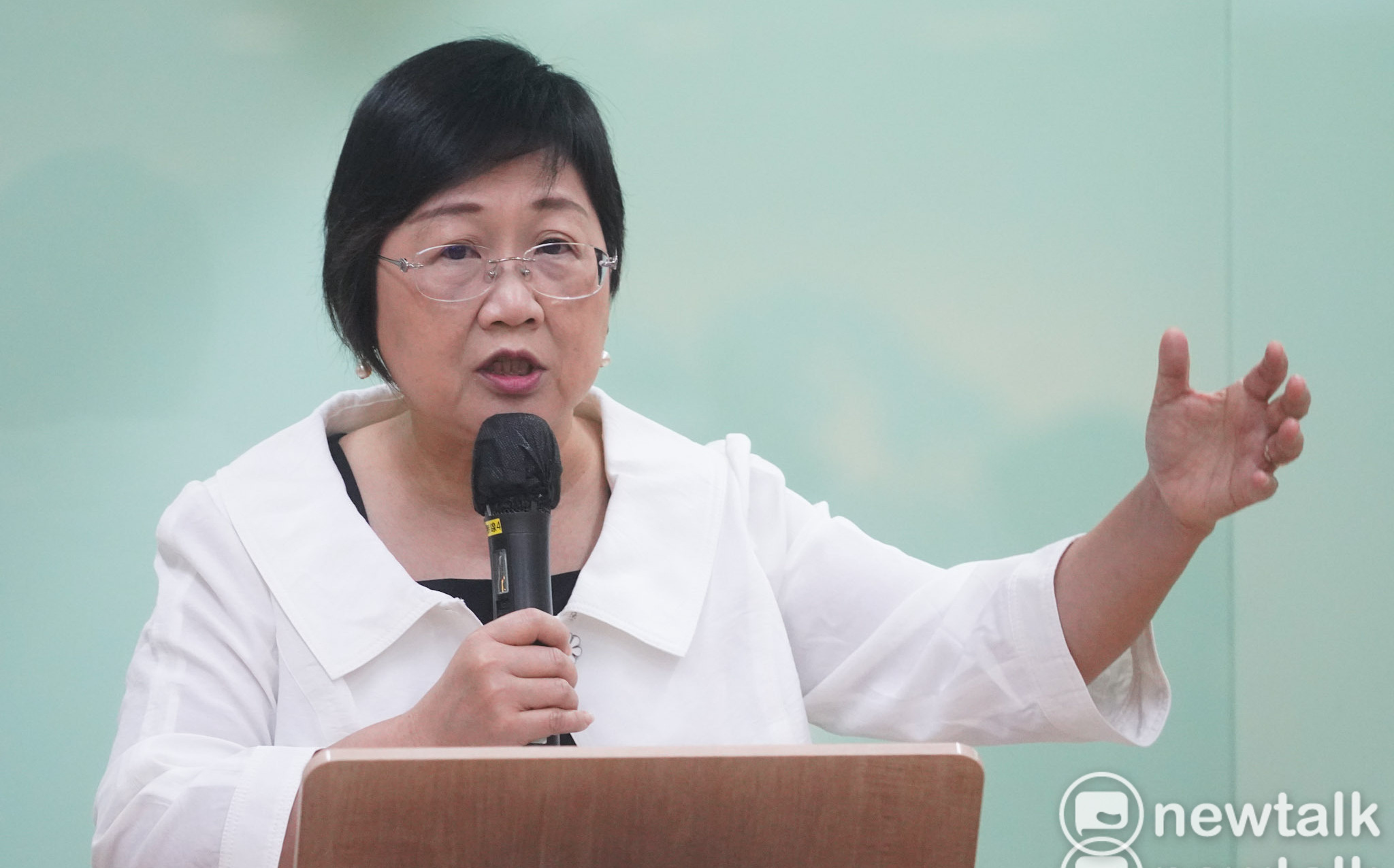 藍營批徐佳青請辭是為了救選情 民進黨：國民黨非常不要臉