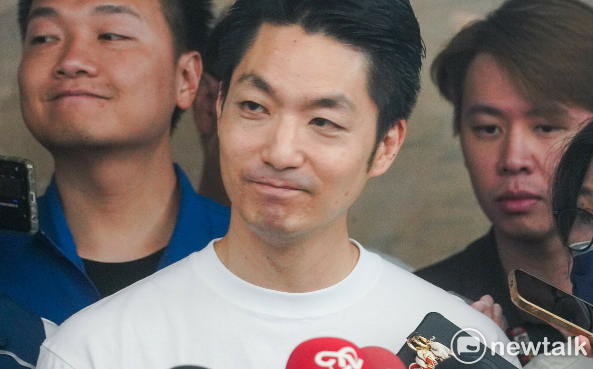蔣萬安認真起來「不只台北人扛不住」!一提松機遷移 離島候選人嚇到急反對