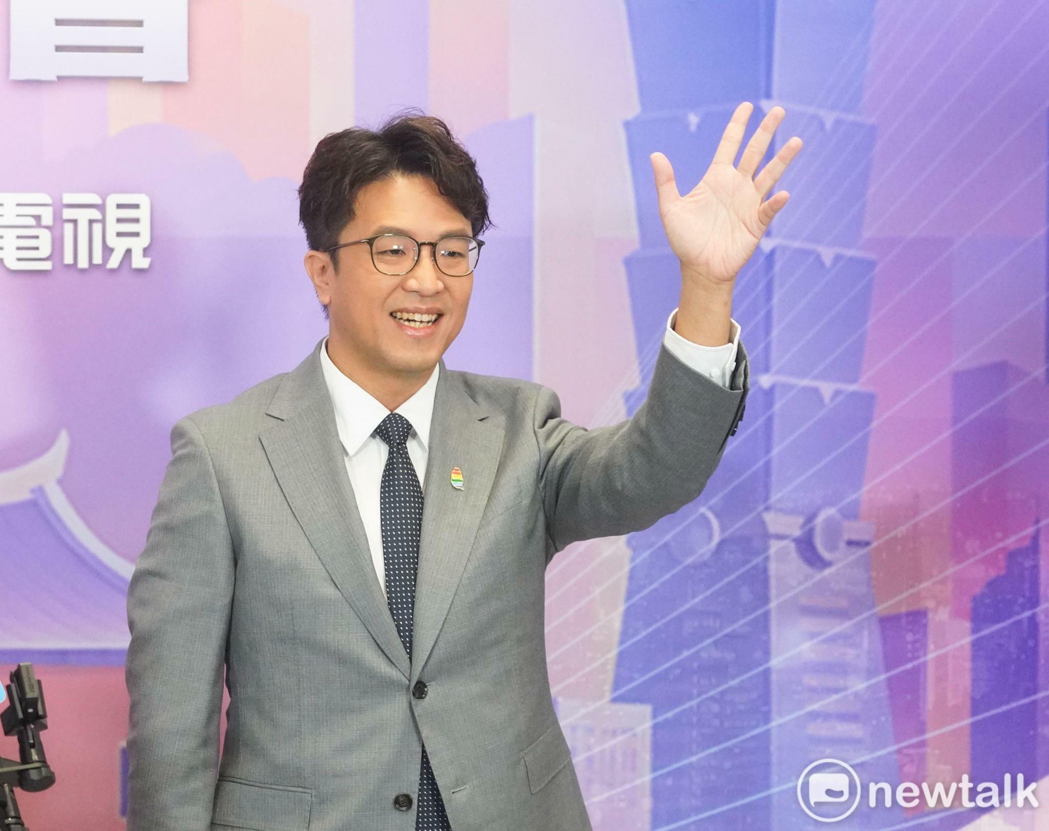 北市長辯論》主動換LINE遭拒?沈伯洋曝蔣萬安回:我們有很多共同朋友