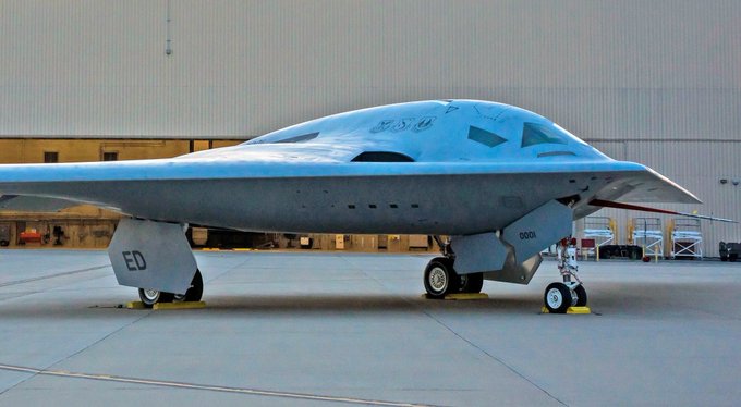 美軍 B-21 「突襲者」戰略轟炸機。 圖：翻攝自 @Aurora107E X 帳號 