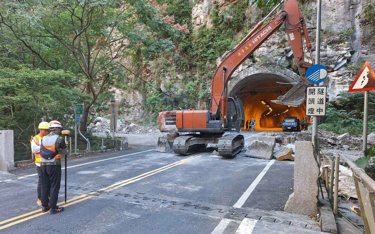 燕子口堰塞湖可以降挖「馬太鞍溪卻不行」？農業部揭3大關鍵差異