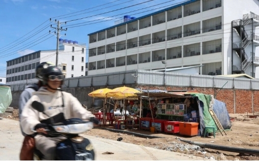 故意放水的? 柬埔寨被控打詐行動失靈 詐騙園區仍充斥人口販運與酷刑
