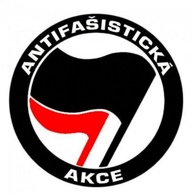 Antifa並非單一組織，而是去中心化的政治運動，通常包含反法西斯、反國家主義、反種族主義等立場者。圖：翻攝自 X《ANTIFAcz》