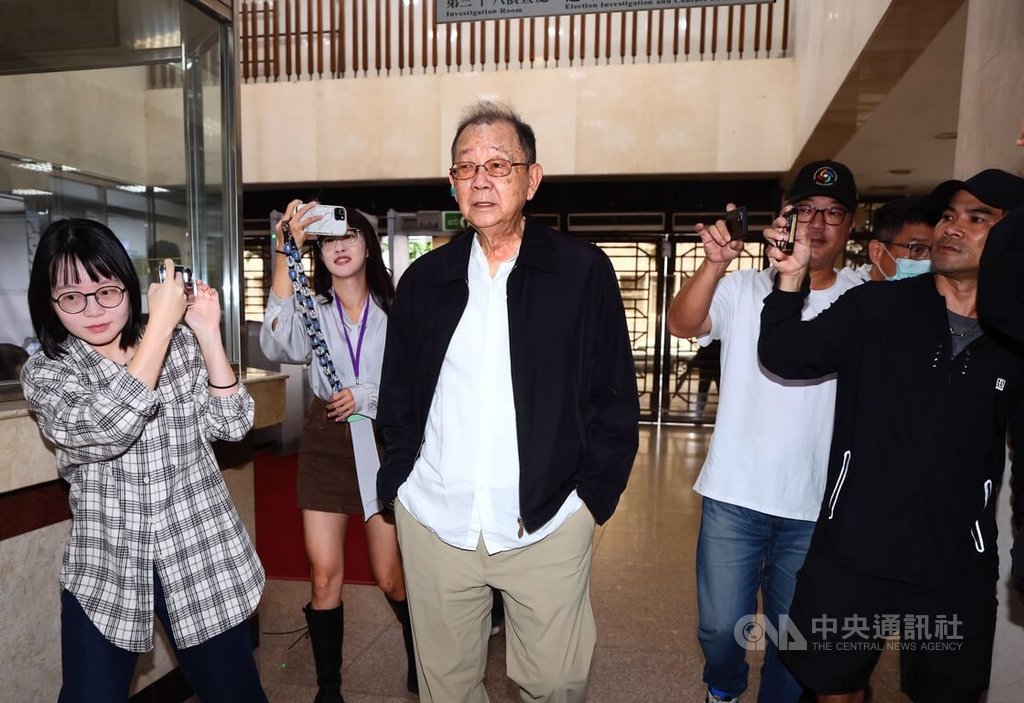 柯文哲政治獻金案 北院傳喚邱復生作證