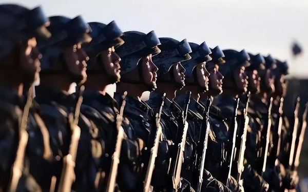 偷建秘密軍隊?她指「這2人」組「獨立師級武裝」18將領缺席四中惹議