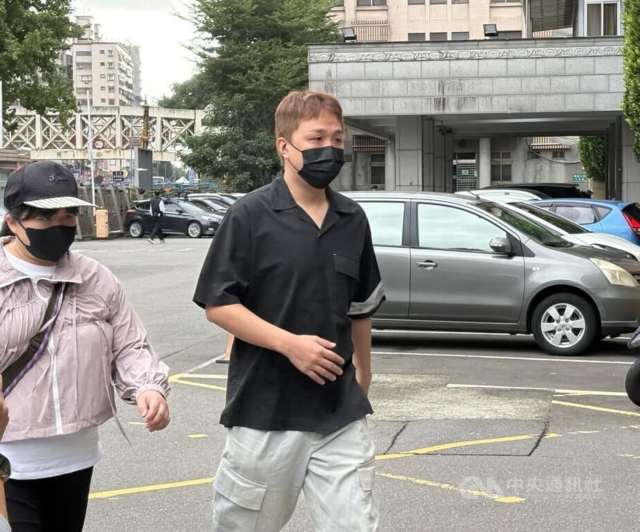 閃兵案威廉等8藝人認罪 陳大天:接受法律制裁