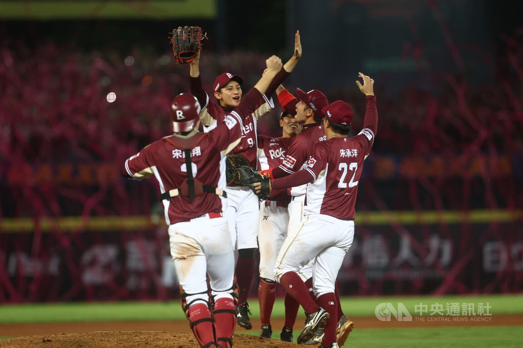 台灣大賽林泓育延長賽開轟 桃猿奪隊史第8冠