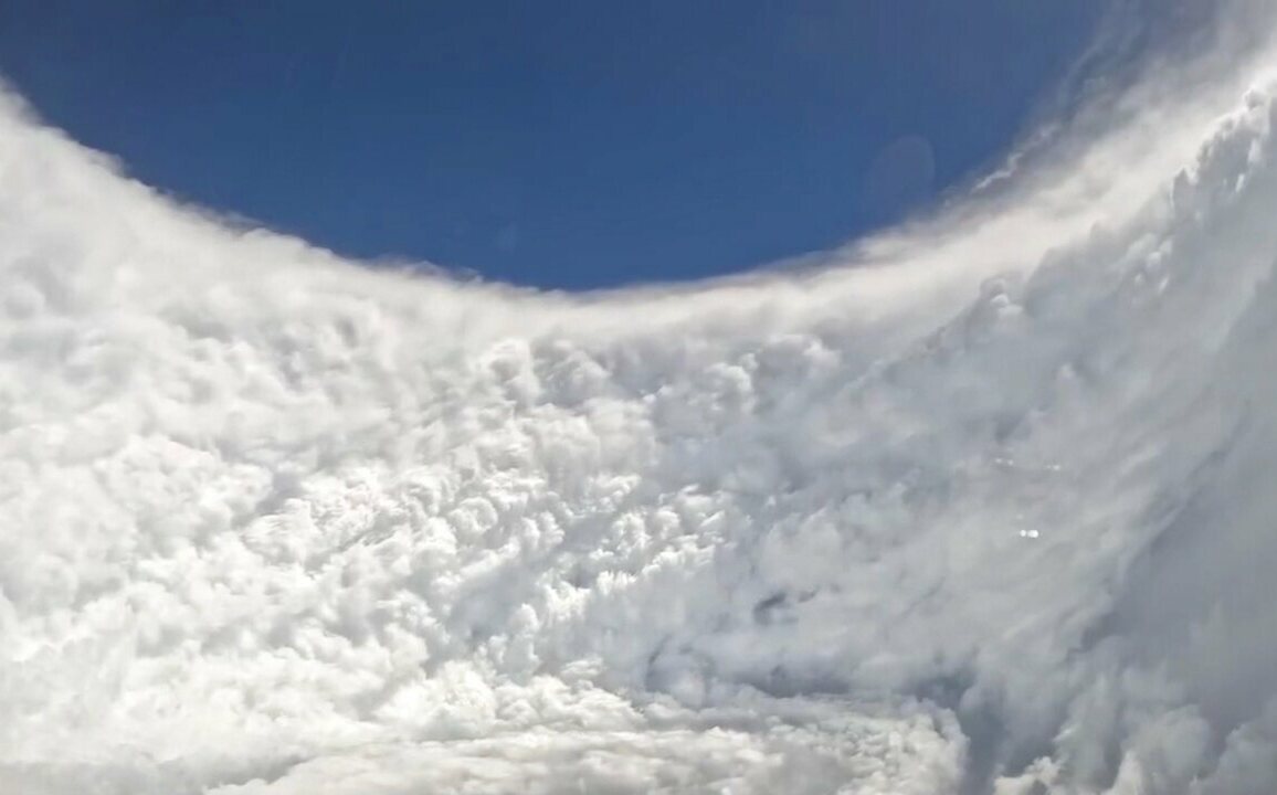 (影) 直衝颶風眼 ! 美「颶風獵人」飛入梅麗莎 五級風暴的內幕震撼曝光