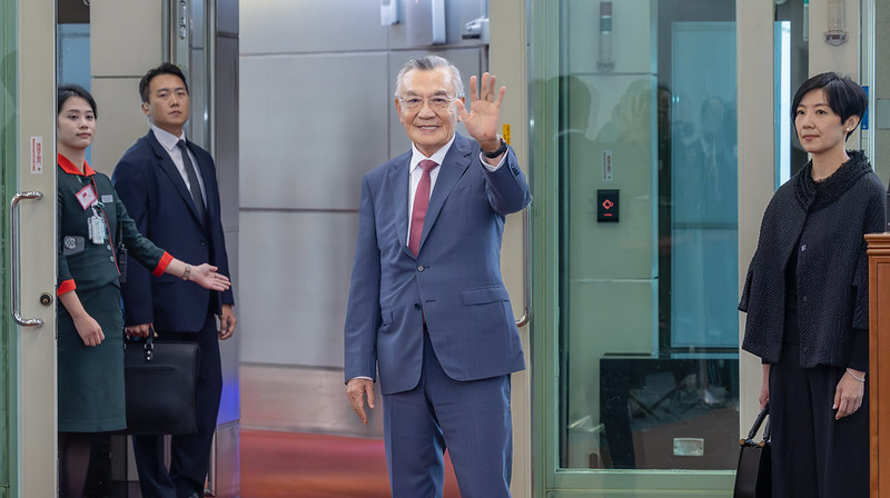  林信義前往韓國APEC 參加「亞太經濟合作經濟領袖會議」 圖：總統府提供 