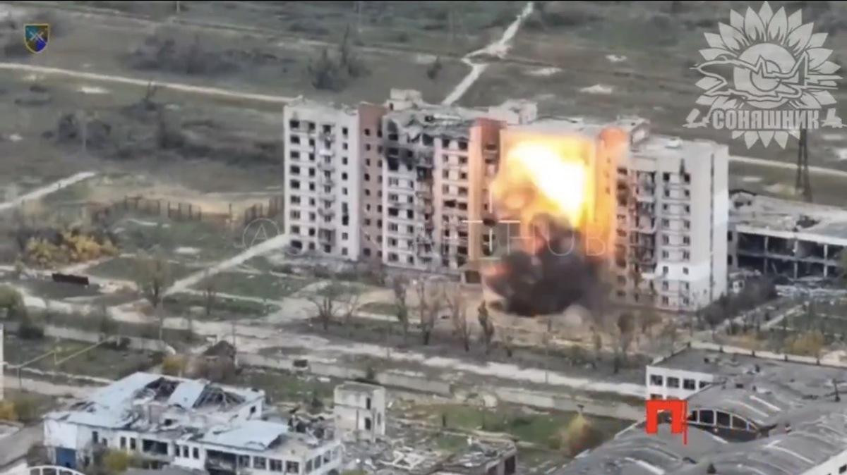  烏克蘭使用法國提供的AASM「鐵鎚」成功打擊俄軍無人機操作基地。 圖：翻攝自 X 