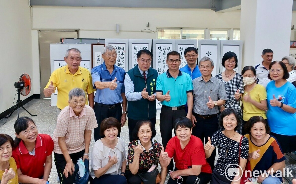 南市歡慶重陽節 黃偉哲加碼發放1,300元敬老金