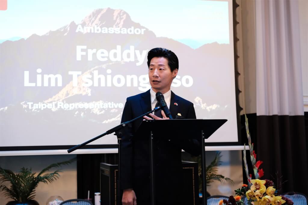 林昶佐登芬蘭大報專欄頭條人物 談台芬安全合作