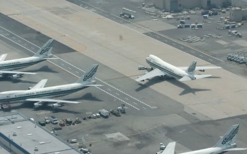 美政府關門後遺症! 聯邦航空局下令削減航班10% 全美40機場航班大亂