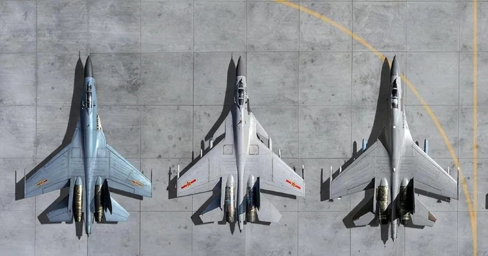 殲-11B 戰鬥機掛載雷射砲進行試驗，將是為中國未來建立「空中雷射防禦網」做準備。 圖：翻攝自 騰訊新聞@矚望雲霄 
